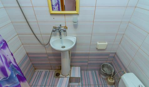 Стандарт трехместный с балконом. Гостиница Дельфин, г. Анапа, п. Витязево