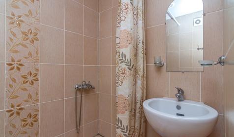 Стандарт трехместный без балкона. Гостиница Дельфин, г. Анапа, п. Витязево