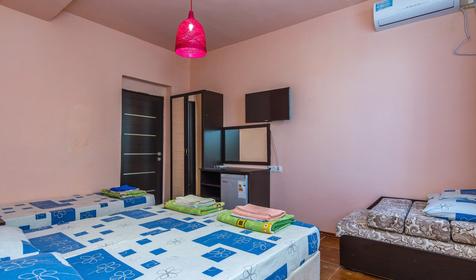 Стандарт четырехместный без балкона. Гостиница Дельфин, г. Анапа, п. Витязево