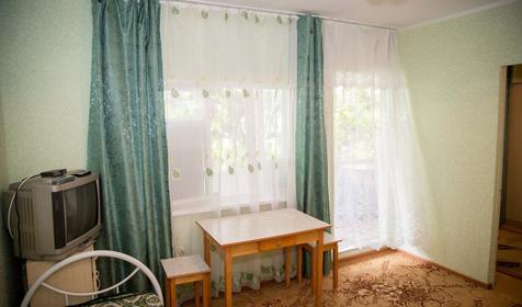 Двухкомнатный со всеми удобствами на втором этаже