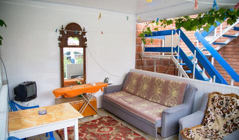 Двухкомнатный со всеми удобствами на втором этаже