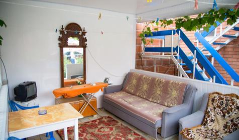 Двухкомнатный со всеми удобствами на первом этаже