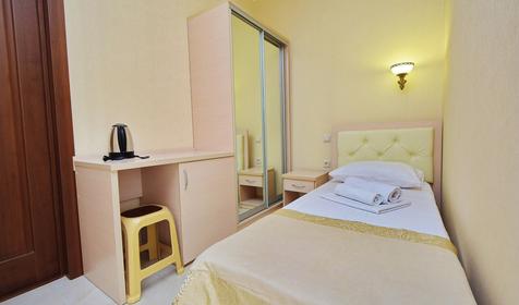 Люкс пятиместный с балконом