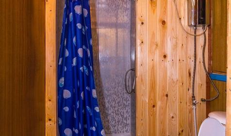 Домик трехместный с удобствами. База отдыха Экспресс, Туапсе, Бухта Инал