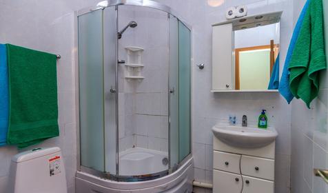 Однокомнатный двухместный стандарт. База отдыха Роза ветров, Ейский район, ст. Должанская, коса Долгая