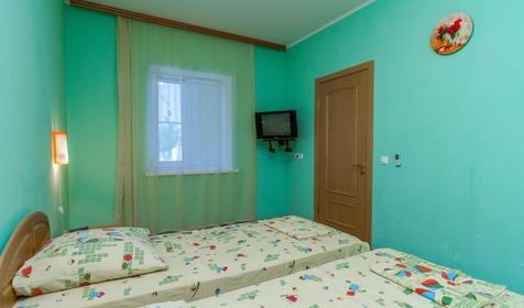 Двухкомнтаный стандарт. База отдыха Роза ветров, Ейский район, ст. Должанская, коса Долгая