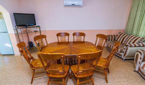 Особняк. База отдыха Роза ветров, Ейский район, ст. Должанская, коса Долгая