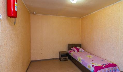 Домик с удобствами и верандой трехместный. База отдыха Бриз, Ейск, Должанская