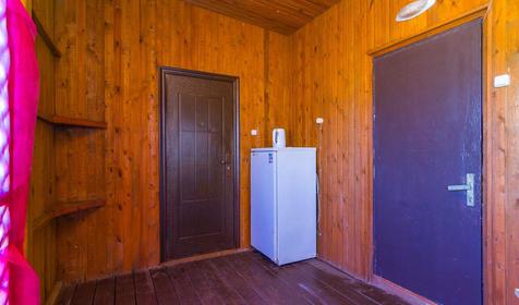 Домик с удобствами и верандой трехместный. База отдыха Бриз, Ейск, Должанская