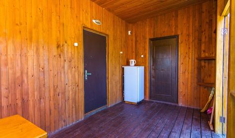 Домик с удобствами и верандой четырехместный. База отдыха Бриз, Ейск, Должанская