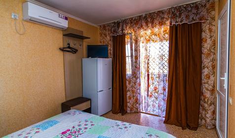 Двухместный с удобствами и верандой. База отдыха Бриз, Ейск, Должанская