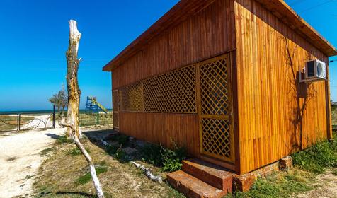 Двухместный с удобствами и верандой. База отдыха Бриз, Ейск, Должанская