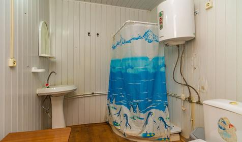 Трех-, четырехместные с удобствами, 1 категория. База отдыха Нефтяник, п. Архипо-Осиповка