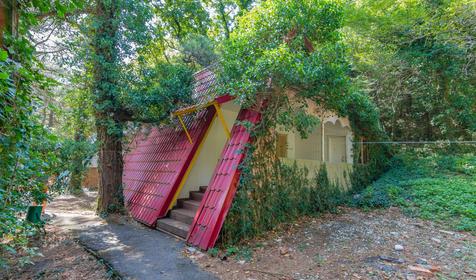 Трехместный люкс. База отдыха Нефтяник, п. Архипо-Осиповка