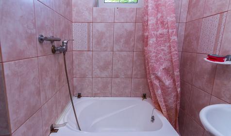 Трехместный полулюкс. Гостевой дом София, г. Геленджик, с. Архипо-Осиповка