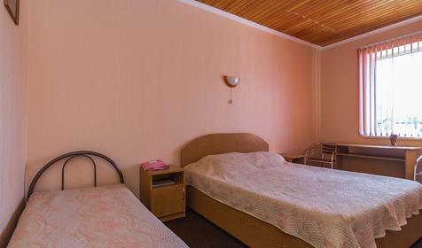 Трехместный полулюкс. Гостевой дом София, г. Геленджик, с. Архипо-Осиповка