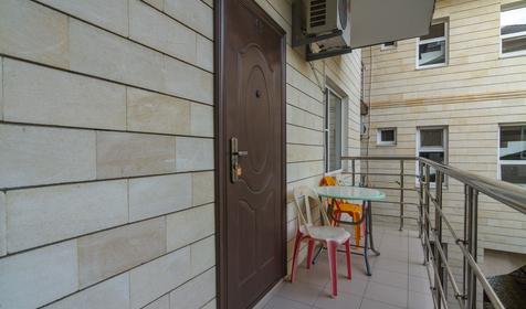 Трехместный однокомнатный номер. Гостевой дом Azat (Азат), Анапа, Джемете