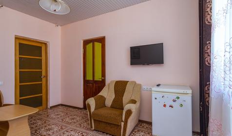 Люкс двухкомнатный с балконом. Гостиница Дельфин, Анапа, Витязево