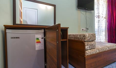 Стандарт трехместный с балконом. Гостиница Дельфин, Анапа, Витязево