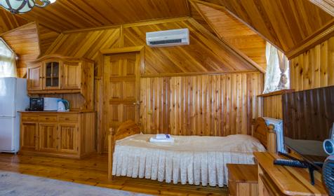 Двухкомнатный двухместный первой категории. Отель У Бочарова ручья, Сочи