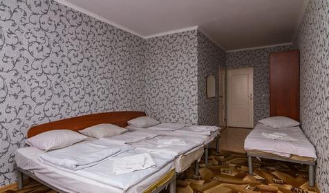 Комфорт четырехместный . Гостиница Пурпурный замок, Адлерский р-н г. Сочи