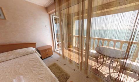 Трехместный Делюкс с балконом и видом на море