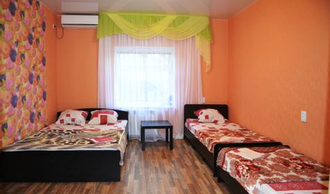 Четырехместный номер №1. Гостевой дом Екатерина, Ейск