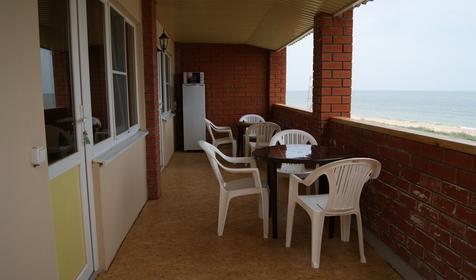 Шестиместный двухкомнатный с кухней №11