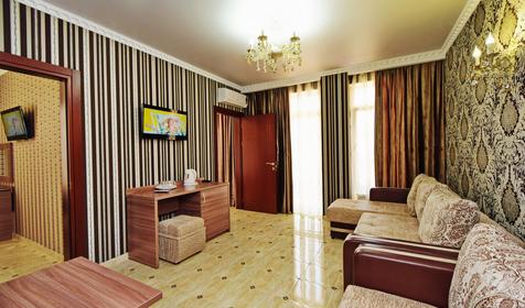 Люкс трехкомнатный с балконом