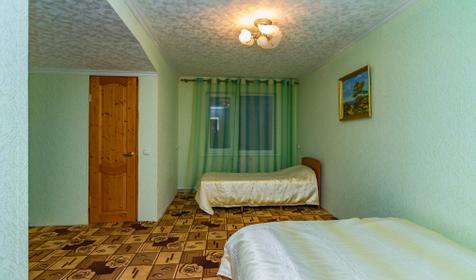 Трехместный улучшенный. Гостевой дом Раздолье Плюс, Майкопский район, х. Веселый