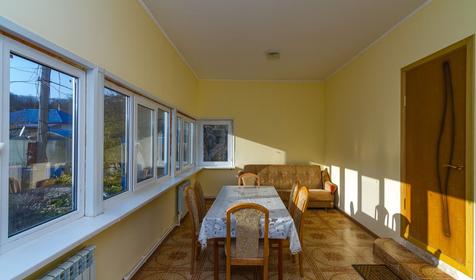 Восьмиместный домик. Частная гостиница Домики в горах, с. Хамышки