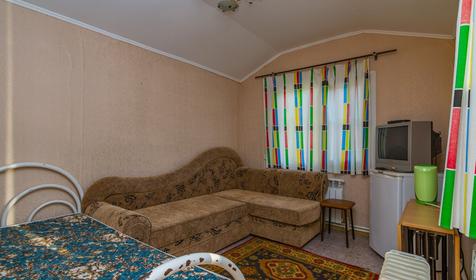 Трехместный домик. Частная гостиница Домики в горах, с. Хамышки