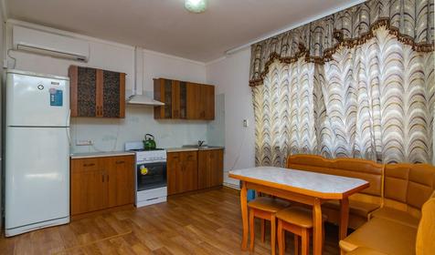 Восьмиместный домик. Частная гостиница Домики в горах, с. Хамышки