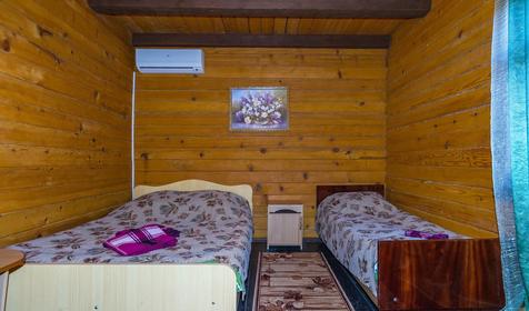 Трехместный стандарт. Гостевой дом Жили-Были, Майкопский р-н, п. Каменномостский