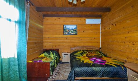 Трехместный стандарт. Гостевой дом Жили-Были, Майкопский р-н, п. Каменномостский