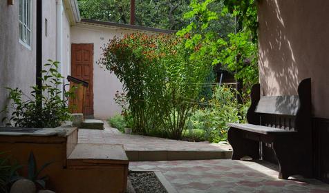 На перекрестке