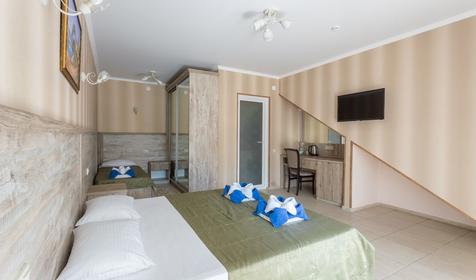 Делюкс трехместный. Пансионат Slavyanka Ultra All Inclusive Hotel (Славянка Ультра Все включено), г. Анапа