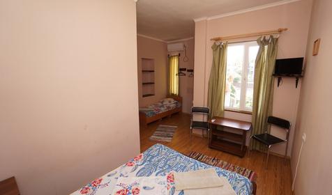 Трехместный с балконом