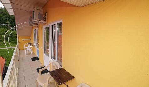 Трехместный с балконом