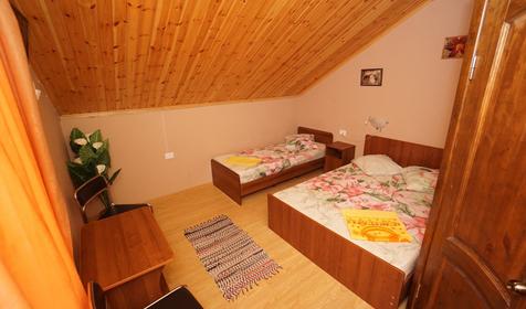 Трехместный с балконом