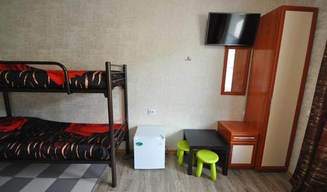 Стандарт с двуспальной и двухъярусной кроватями