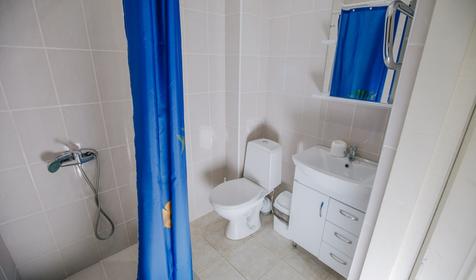 Трехместный