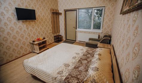 Трехместный