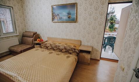 Трехместный с балконом