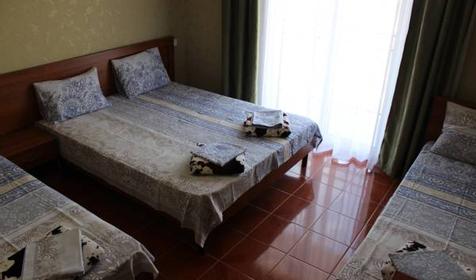 Четырехместный номер с балконом