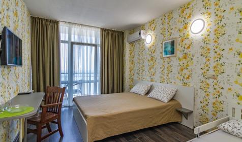 Трехместный комфорт с балконом и видом на море