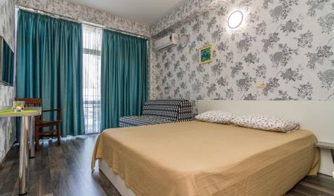 Четырехместный люкс с балконом, вид на море