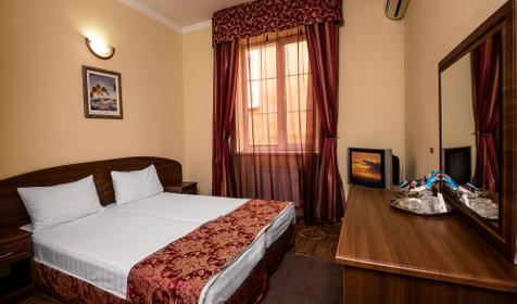 Мартон Лион