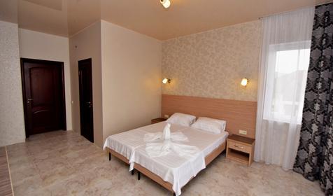 Полулюкс двухместный с балконом