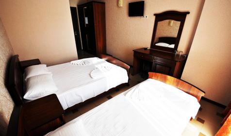 Полулюкс трехместный